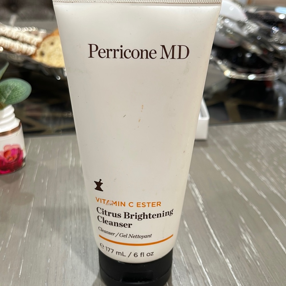 Perricone MD Vitamin C Ester Citrus Brightening Cleanser